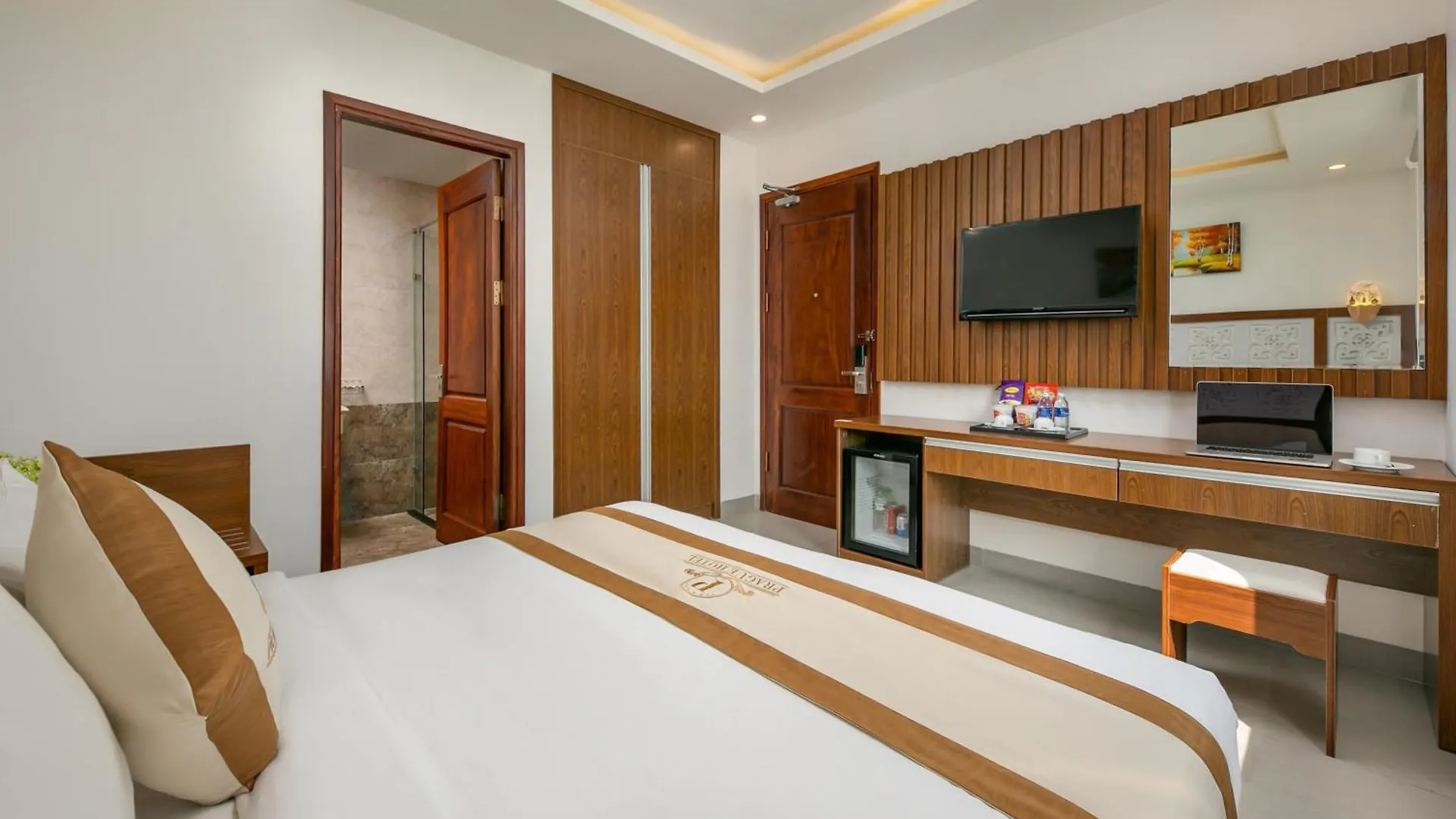Prague Hotel Danang Bed & Breakfast