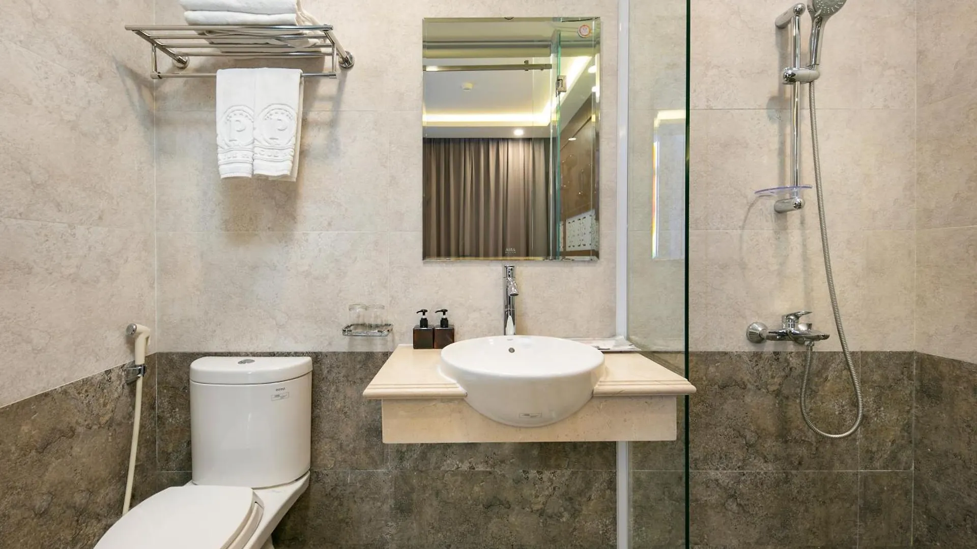 Prague Hotel Danang Bed & Breakfast