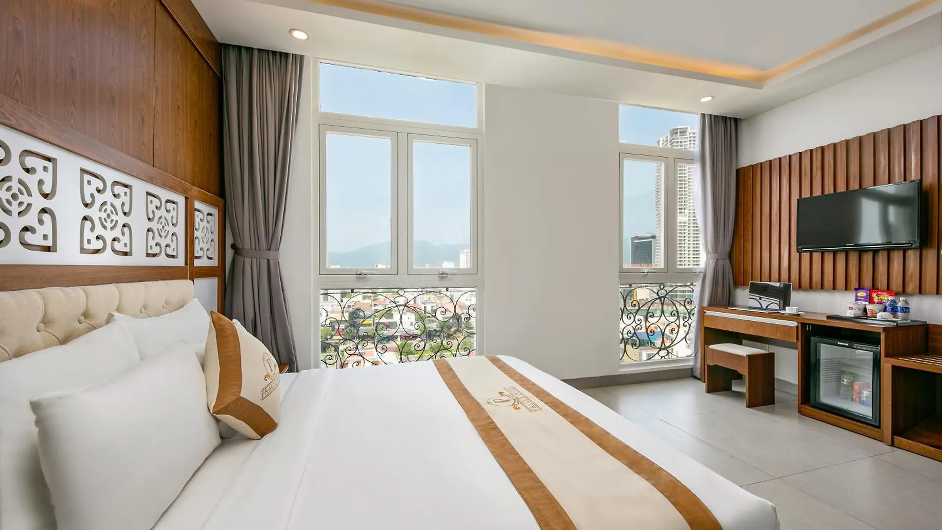Prague Hotel Danang Bed & Breakfast