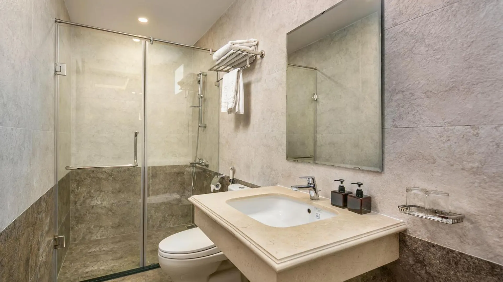 Prague Hotel Danang 0*, Da Nang Vietnam